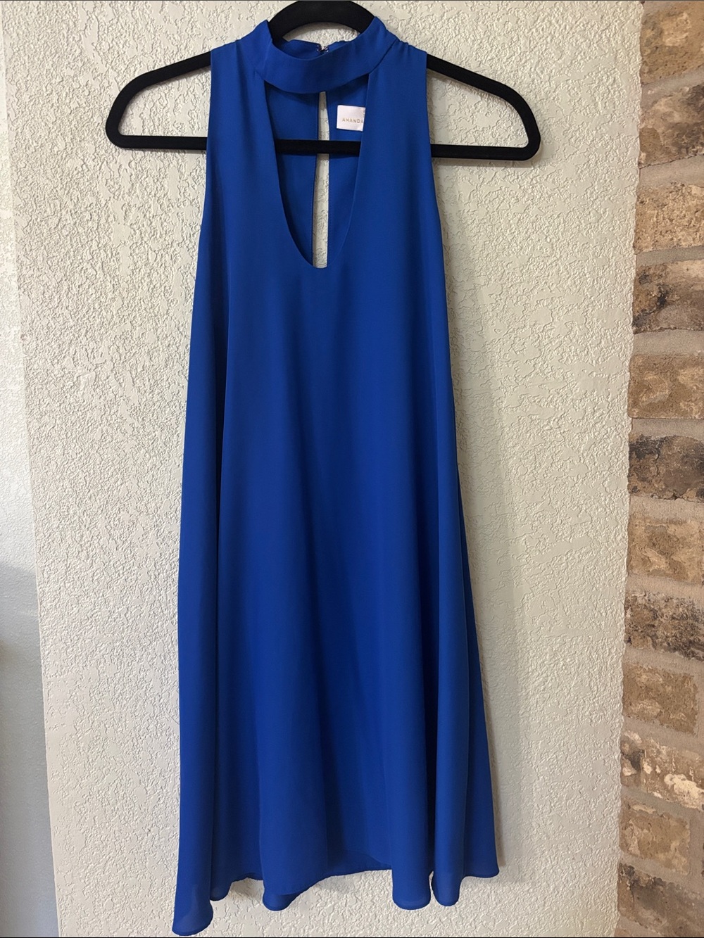 Amanda Uprichard Sleeveless Keyhole Shift Dress